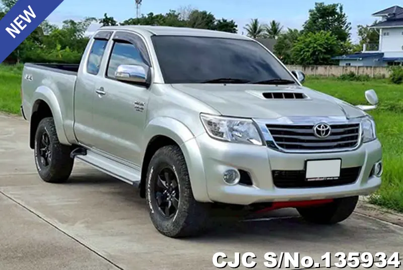 2013 Toyota / Hilux / Revo Stock No. 135934