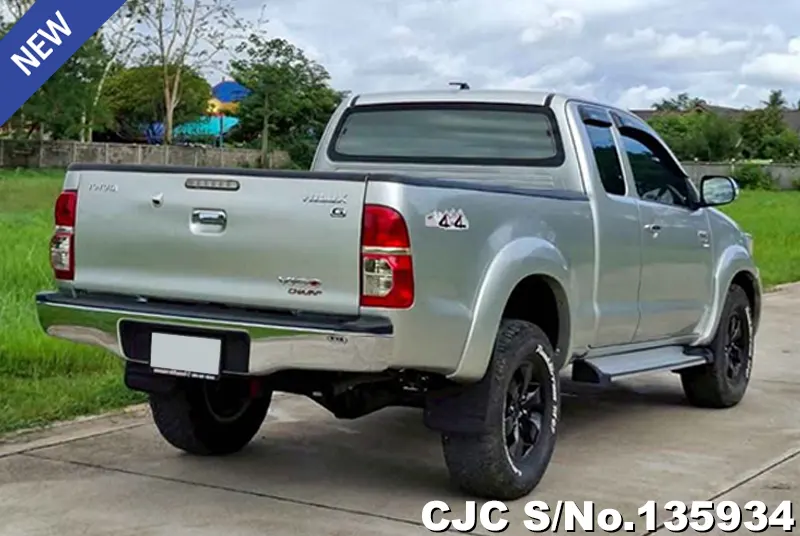 2013 Toyota / Hilux / Revo Stock No. 135934