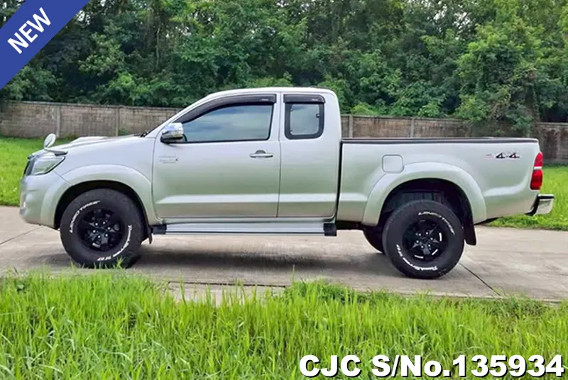 2013 Toyota / Hilux / Revo Stock No. 135934