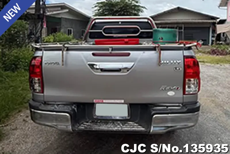 2017 Toyota / Hilux / Revo Stock No. 135935