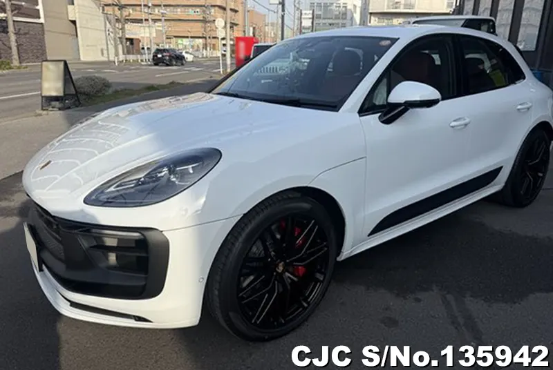 2026 Porsche / Macan Stock No. 135942