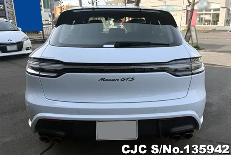 2026 Porsche / Macan Stock No. 135942