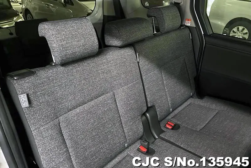 2022 Toyota / Sienta Stock No. 135945