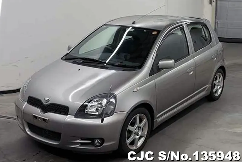 2001 Toyota / Vitz Stock No. 135948