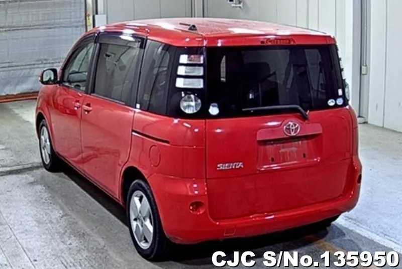 2010 Toyota / Sienta Stock No. 135950