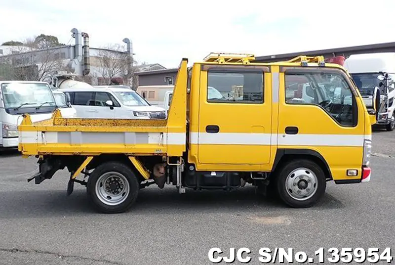 2011 Isuzu / Elf Stock No. 135954