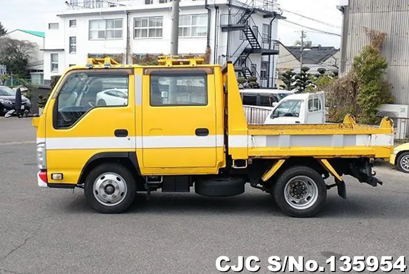 2011 Isuzu / Elf Stock No. 135954