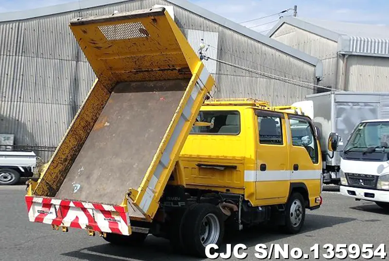 2011 Isuzu / Elf Stock No. 135954