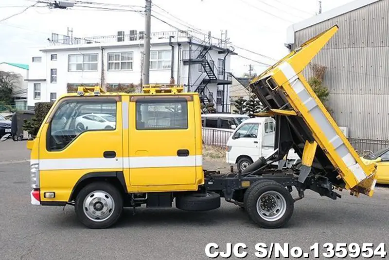 2011 Isuzu / Elf Stock No. 135954