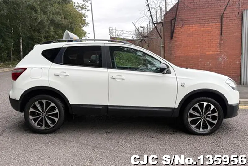 2013 Nissan / Qashqai Stock No. 135956