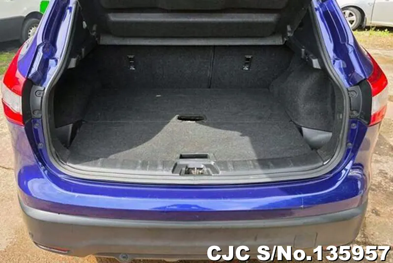 2015 Nissan / Qashqai Stock No. 135957