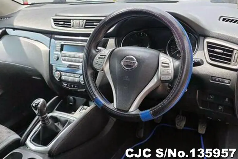 2015 Nissan / Qashqai Stock No. 135957