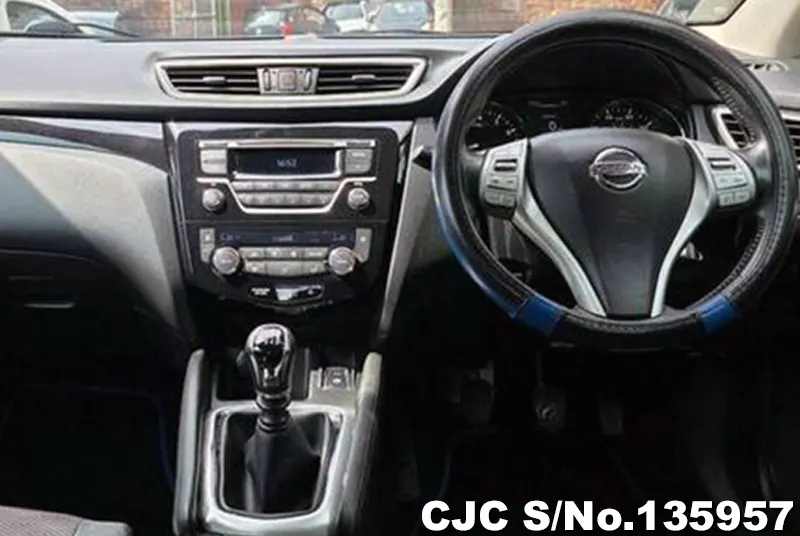 2015 Nissan / Qashqai Stock No. 135957