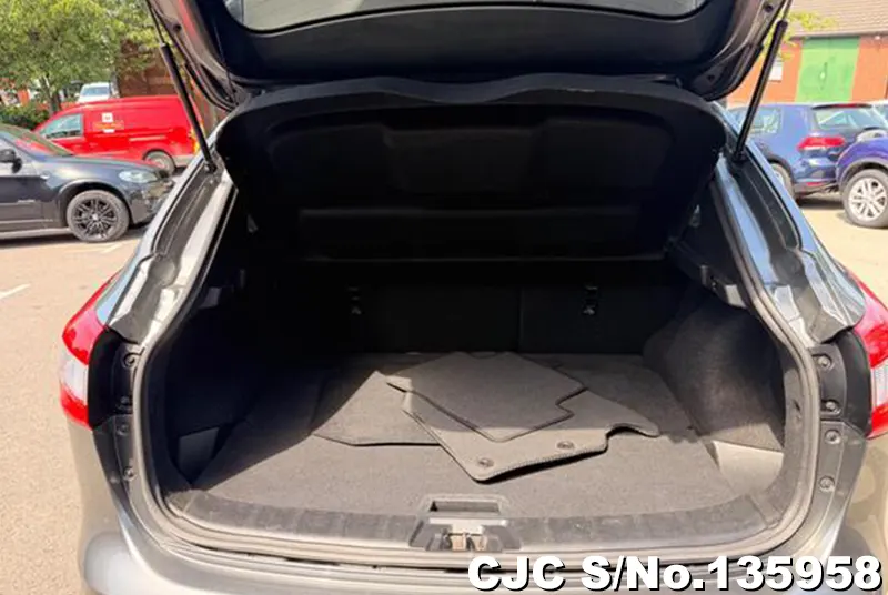 2017 Nissan / Qashqai Stock No. 135958