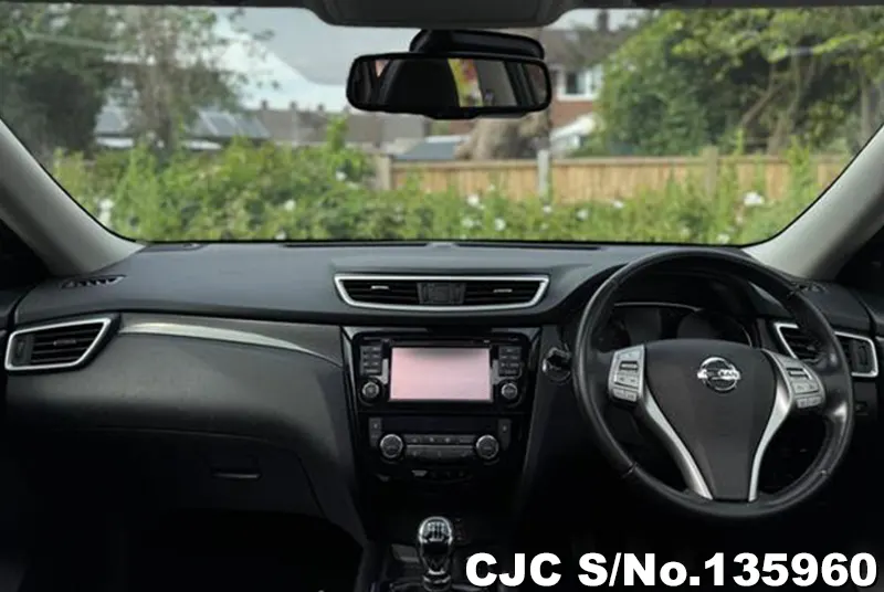 2017 Nissan / X-Trail Stock No. 135960