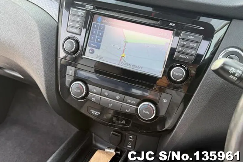 2015 Nissan / X-Trail Stock No. 135961