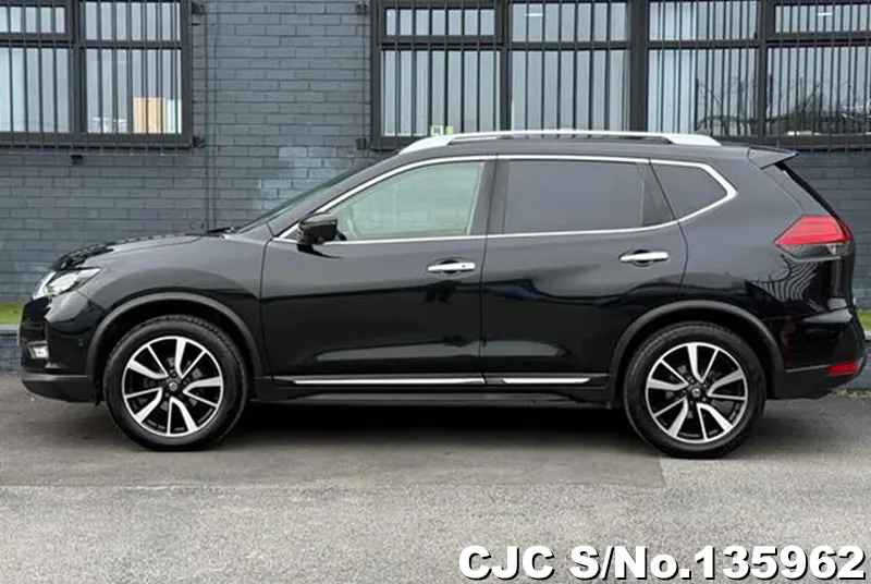 2018 Nissan / X-Trail Stock No. 135962