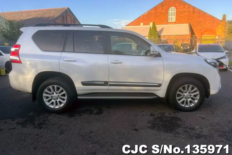 2014 Toyota / Land Cruiser Prado Stock No. 135971