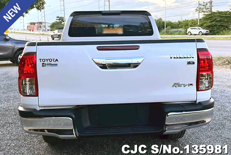 2017 Toyota / Hilux / Revo Stock No. 135981