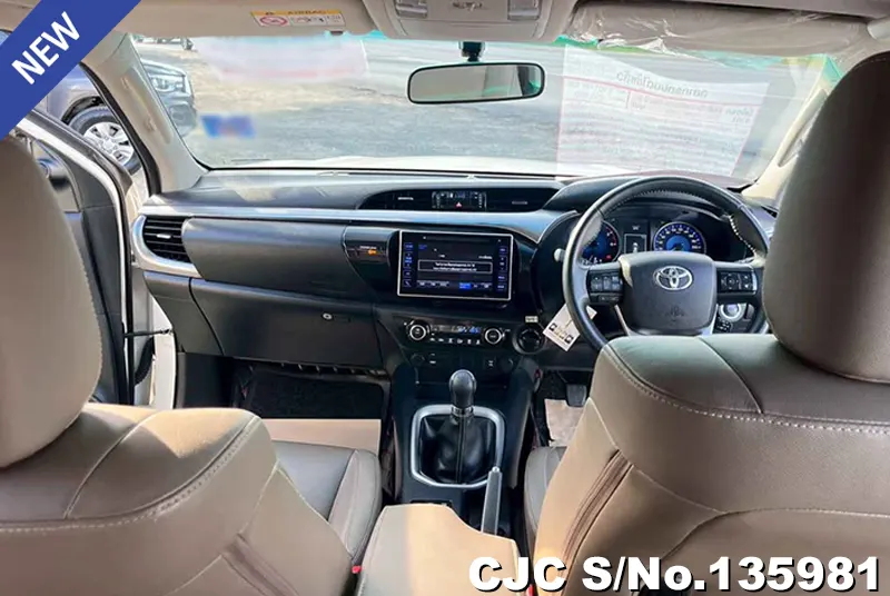 2017 Toyota / Hilux / Revo Stock No. 135981