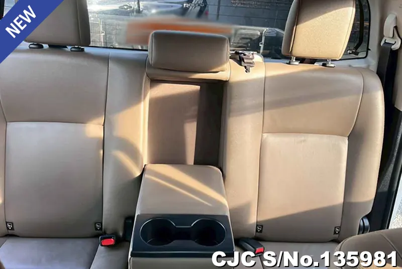 2017 Toyota / Hilux / Revo Stock No. 135981
