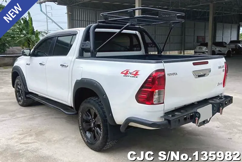 2017 Toyota / Hilux / Revo Stock No. 135982
