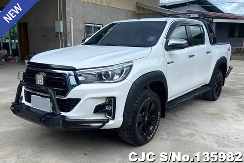 2017 Toyota / Hilux / Revo Stock No. 135982