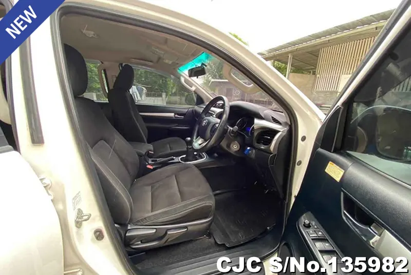 2017 Toyota / Hilux / Revo Stock No. 135982