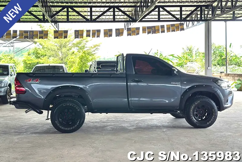 2018 Toyota / Hilux / Revo Stock No. 135983