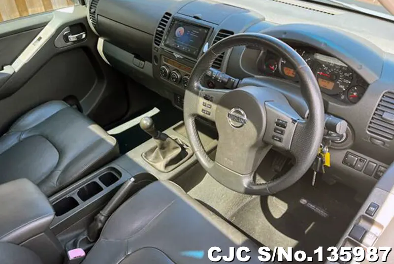 2009 Nissan / Navara Stock No. 135987