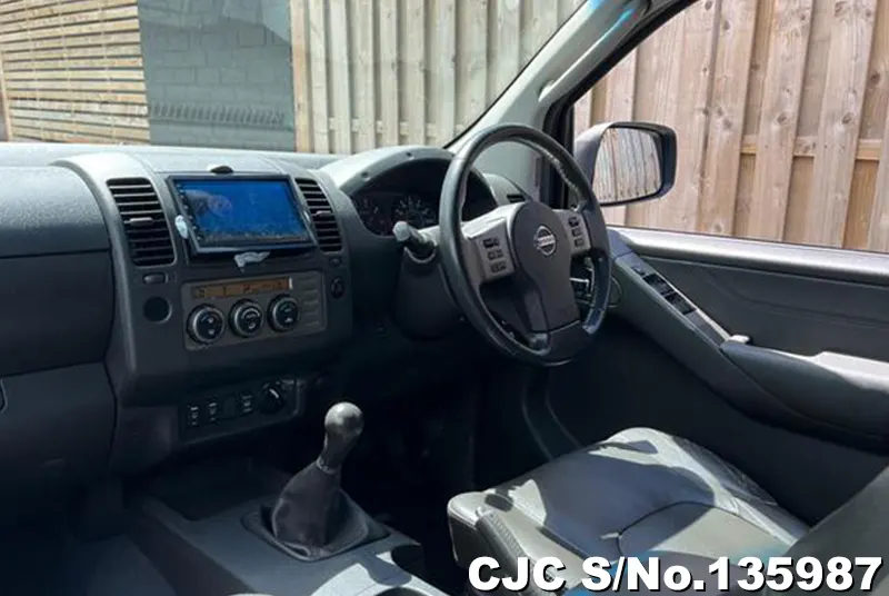 2009 Nissan / Navara Stock No. 135987
