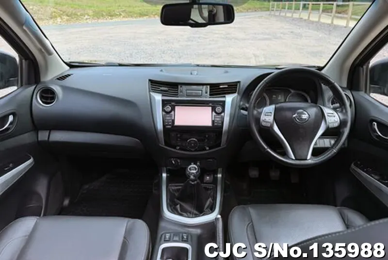 2016 Nissan / Navara Stock No. 135988