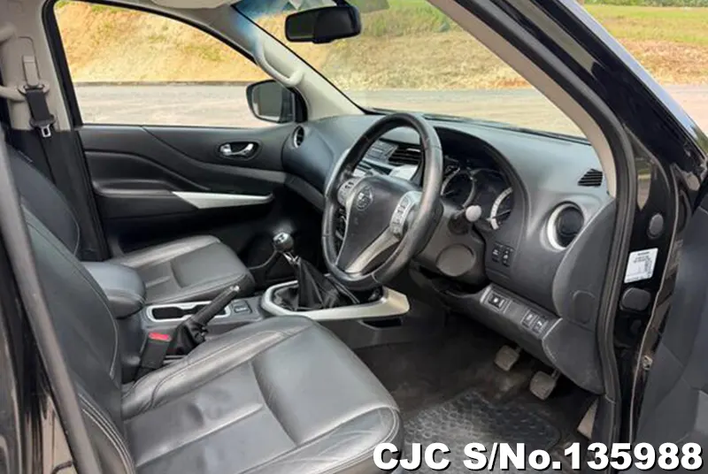 2016 Nissan / Navara Stock No. 135988