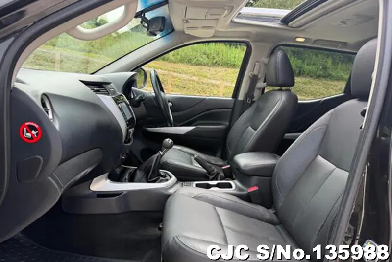 2016 Nissan / Navara Stock No. 135988