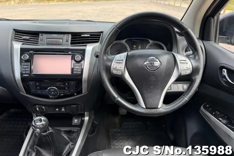 2016 Nissan / Navara Stock No. 135988
