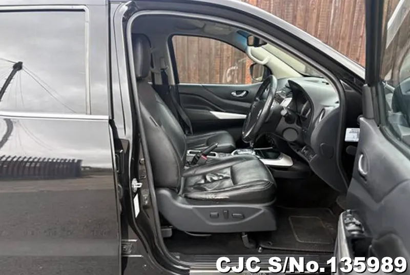 2016 Nissan / Navara Stock No. 135989