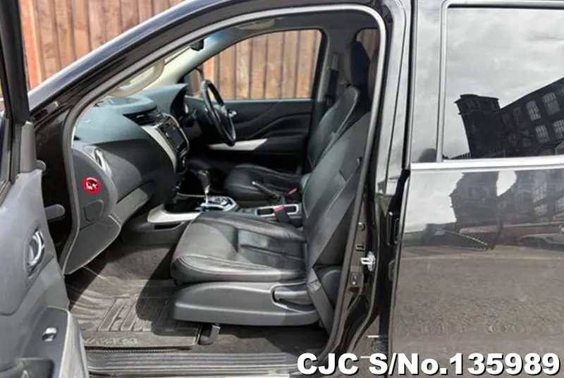 2016 Nissan / Navara Stock No. 135989