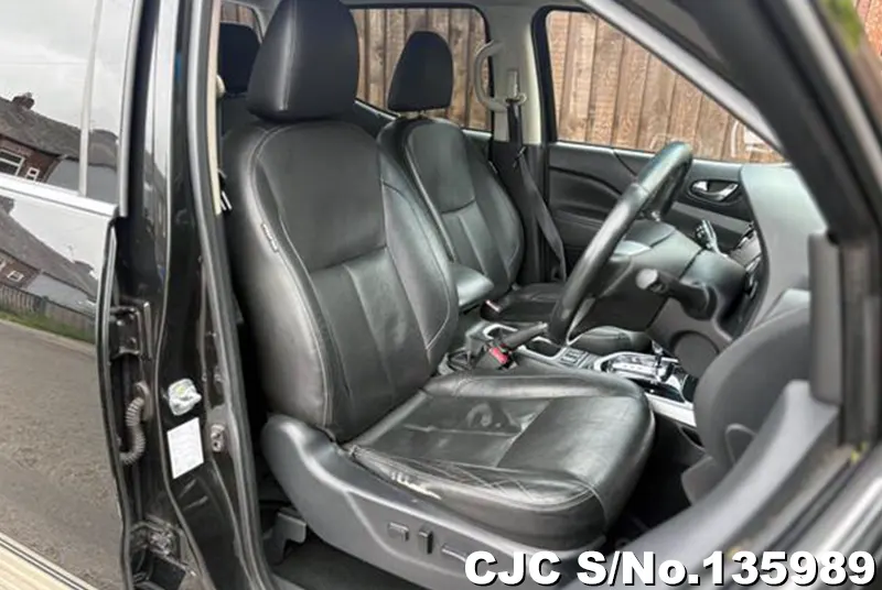 2016 Nissan / Navara Stock No. 135989