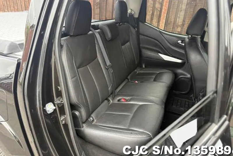 2016 Nissan / Navara Stock No. 135989