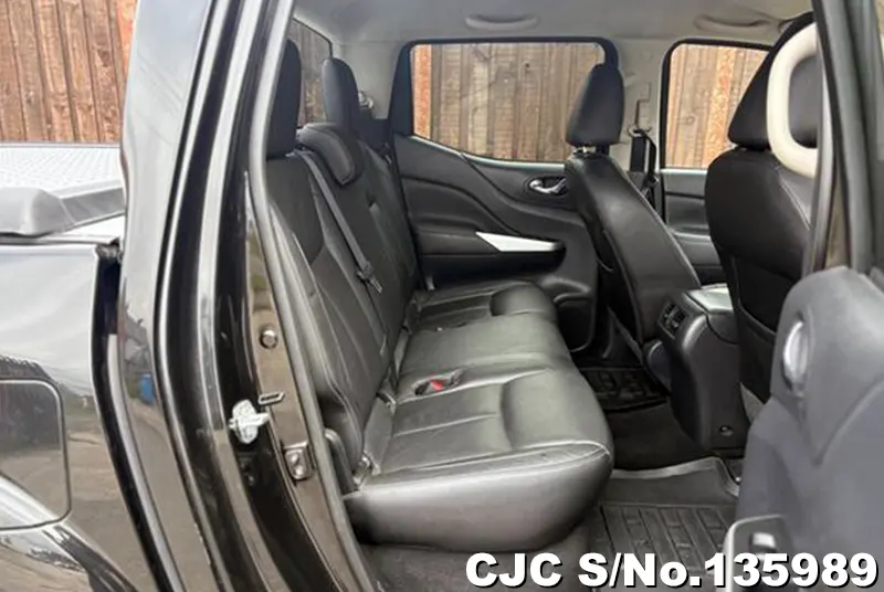 2016 Nissan / Navara Stock No. 135989