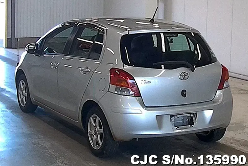 2009 Toyota / Vitz Stock No. 135990