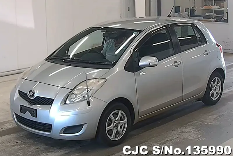 2009 Toyota / Vitz Stock No. 135990