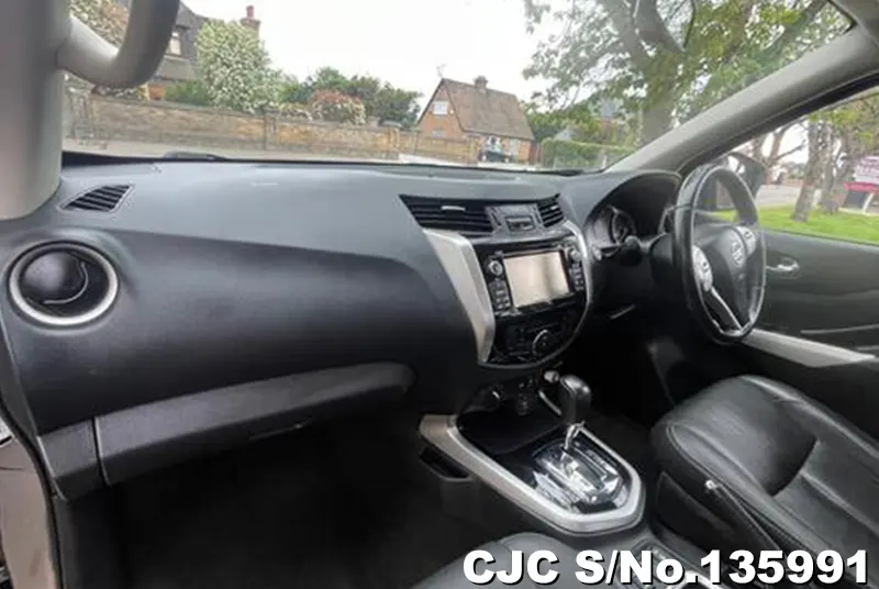 2016 Nissan / Navara Stock No. 135991