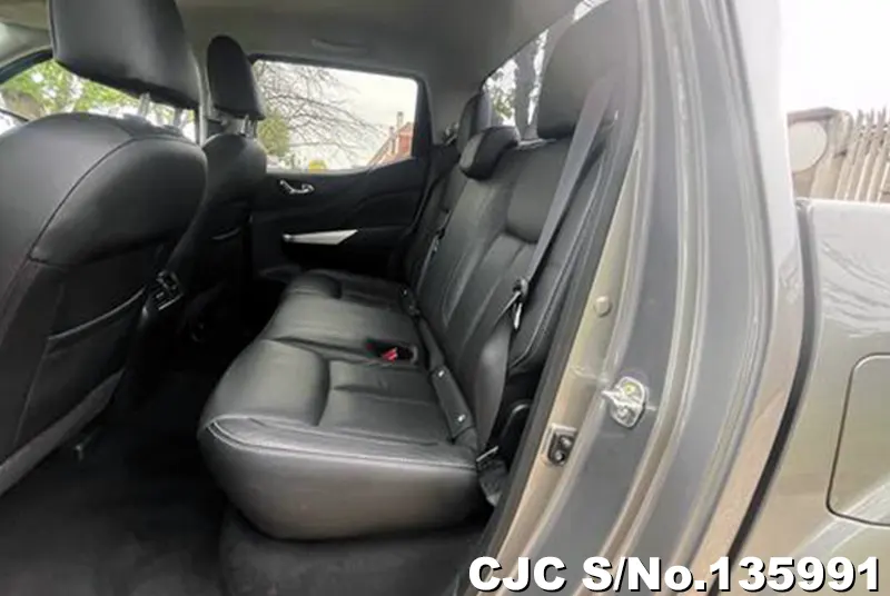 2016 Nissan / Navara Stock No. 135991