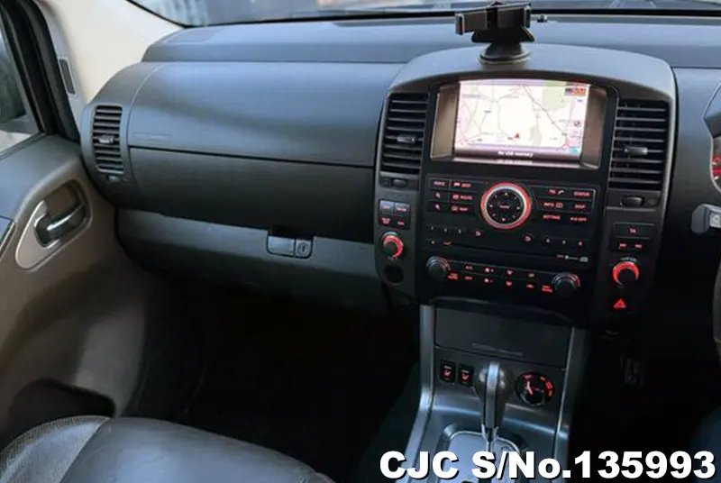 2011 Nissan / Navara Stock No. 135993