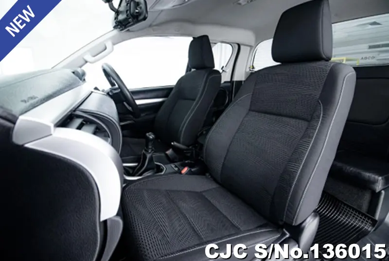 2020 Toyota / Hilux / Revo Stock No. 136015