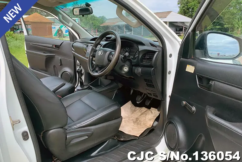 2016 Toyota / Hilux / Revo Stock No. 136054