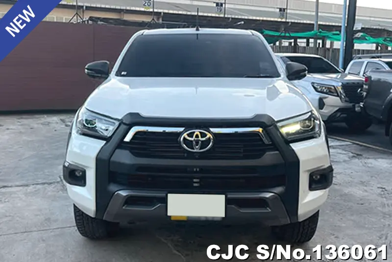 2022 Toyota / Hilux / Revo Stock No. 136061