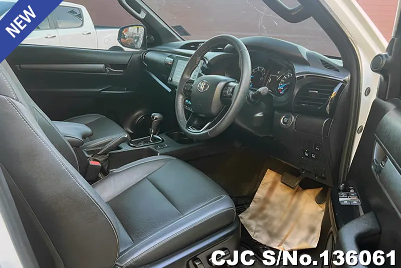2022 Toyota / Hilux / Revo Stock No. 136061
