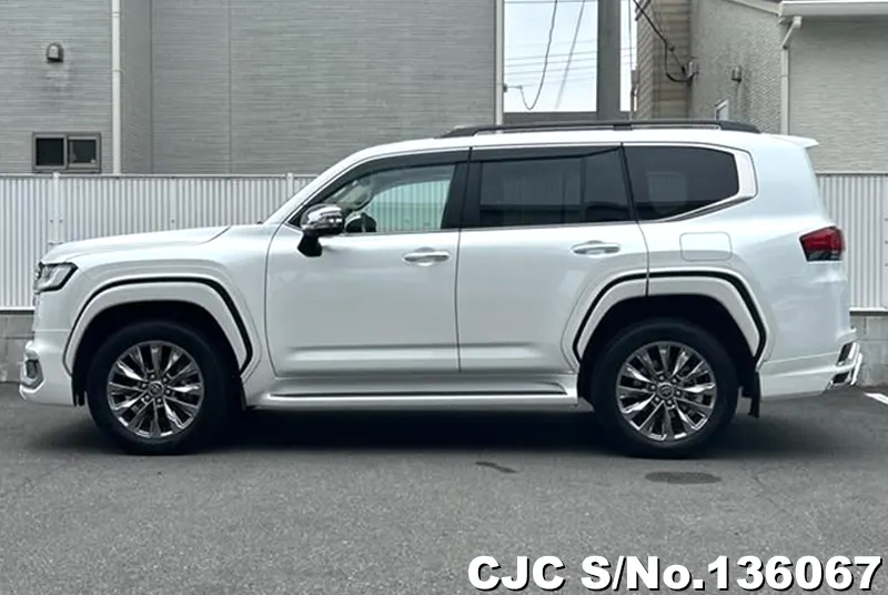 2025 Toyota / Land Cruiser Stock No. 136067